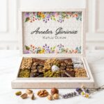 Anneler Gününe Özel Hediyelik Tatlı Paketi Beyaz Kutu 1